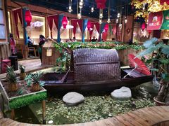 -老滇山寨•云南特色菜•地方菜•民族风情歌舞表演(金碧店)