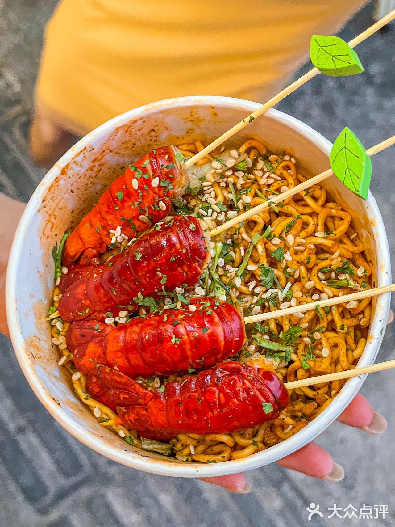 城市露营🏕️街头扒虾吃烧烤的感觉太哇塞🥰