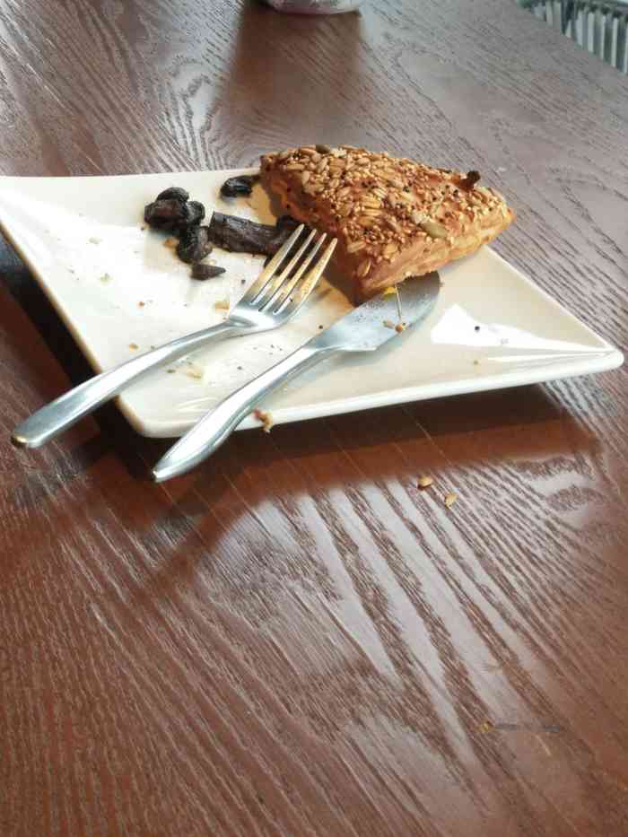 星巴克(东汇城店)-"位于东汇城一楼星巴克诺大的招牌醒目而抢眼.