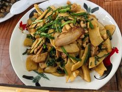 鲜笋炒肉-香竹农庄•传统竹筒饭(十年店)
