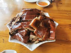 -黄记四更烤乳猪店