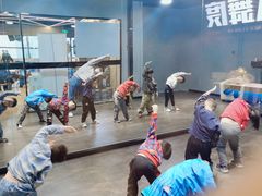 -零下舞度·街舞连锁机构(万科中心店)
