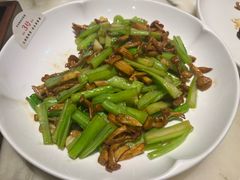 鲜菌炒菜心-京味斋·北京烤鸭(北京南站洋桥店)