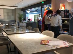 -必胜客(WOW中心城店)