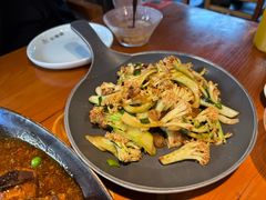 -菌自由丨野生菌火锅特色庭院餐厅(丽江古城店)