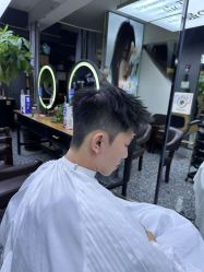 -藤野造型专业烫染接发