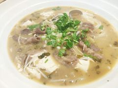 酸汤肥牛花蛤粉-随心小姐