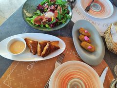 西班牙烤牛肉菌菇酥皮饺-HUATA 'Holiday Plan 花榻