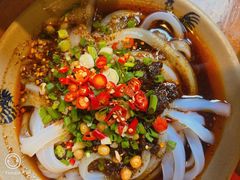 -老鼎万春卤菜(五代传承创始老店)