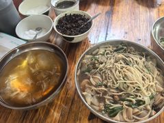 -正宗杨记普洱酸醋米线(总店)