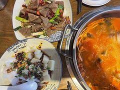 米豆腐拼卷粉-阿婉贵州苗家酸汤鱼(梅林店)