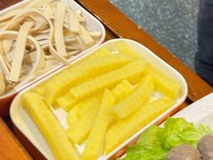 -乡土黄·鲜牛肉火锅·小龙虾(兴业街店)