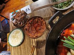 -周幺妹重庆老火锅(银泰城总店)