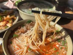 -亮亮面馆(经六路店)