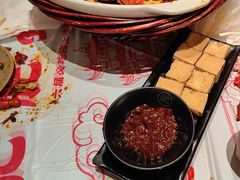 -肥肥虾庄·金牌油焖大虾(汉口城市广场店)