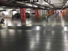 -虹桥火车站-停车场
