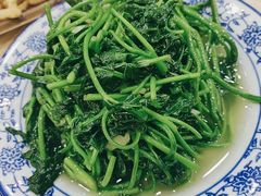 -江城燕子大排档(江汉路步行街店)