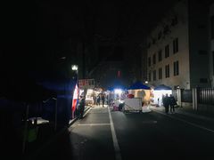 -吴山路夜市