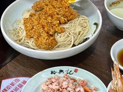 -裕兴记•蟹黄面馆(人民广场店)