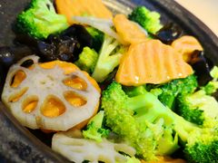 -关东小磨东北菜(上海长风大悦城店)