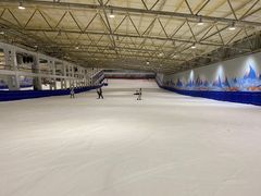 -乔波室内滑雪场