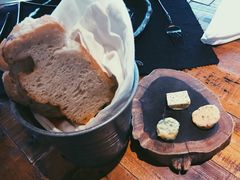 餐前包-AZUL by FUEL蓝色·法式酒馆(琶醍店)