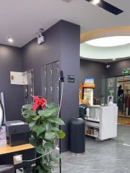 -藤野造型烫染·漂发