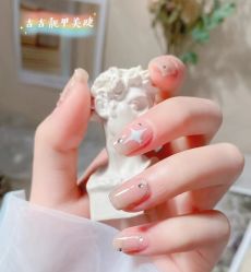 -吉吉靓甲美睫