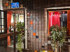 -Cuc Gach Quan Restaurant