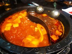 番茄红汤鸳鸯锅-宽板凳老灶火锅(簋街店)
