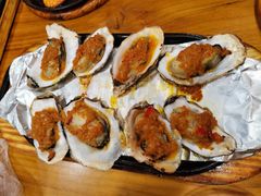 蒜泥生蚝-老东镇啤酒屋海鲜加工·蒸汽海鲜·海鲜烧烤(台东店)