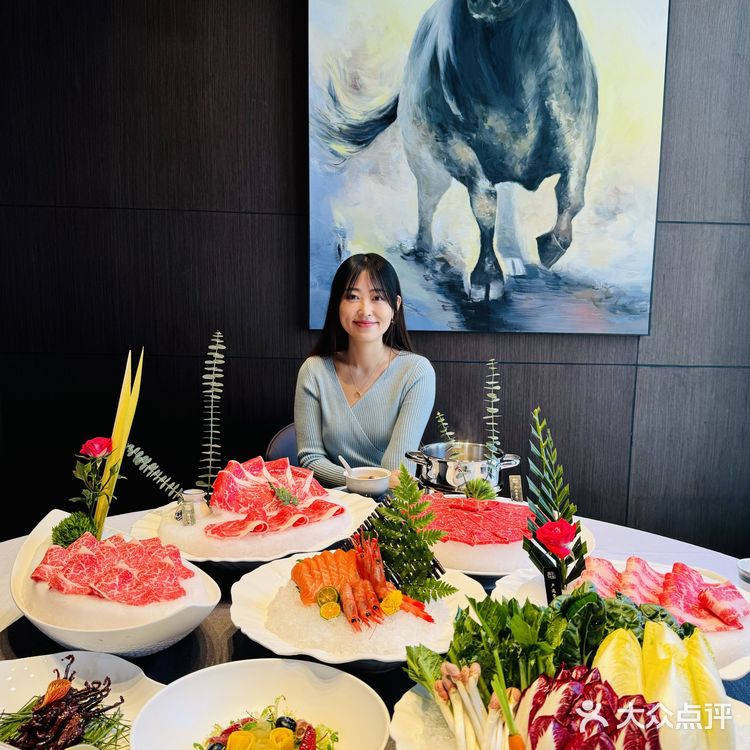 高级小区金茂府旁边的黑牛先生！太高级了！一进店