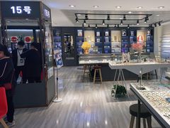 -宏宇眼镜蔡司依视路折扣店(兆佳眼镜城店)