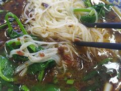 -渝之汇牛肉豌杂面