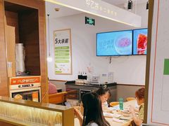大堂-甲乙饼·北京手工肉饼(西直门凯德茂店)