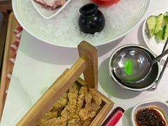 -洪氏嗨捞·广东猪肚鸡·椰子鸡火锅(西咸万象城店)