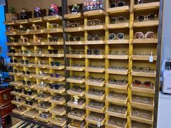 -肆兮眼镜·蔡司·徕卡战略合作店(大坪店)