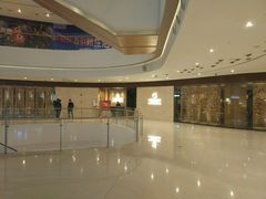 -虹桥天地-停车场