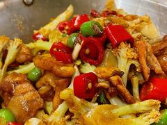 -霄汉牛三鲜湖北砂锅菜(万松园2店)