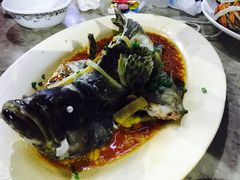 -四川小胡子海鲜(丁村万人海鲜广场店)