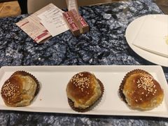 蜜汁叉烧酥-新雅(丰盛里店)