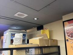 -BHC炸鸡(明洞总店)