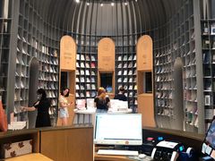 -思南书局·诗歌店