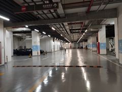-虹桥天地-停车场