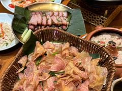 -老滇山寨•云南特色菜•地方菜•民族风情歌舞表演(金碧店)