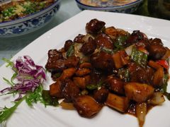 鲍菇牛肉粒-翠山·映月湖景餐厅(映月湖公园店)