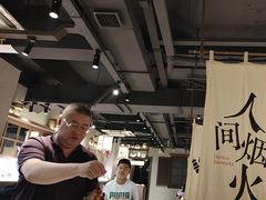 -街角等你.大连海鲜烧烤(西安路店)