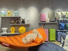 -LOL原创生活概念店(K11购物艺术中心店)