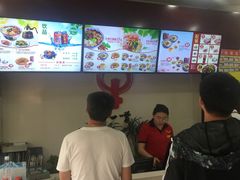 -牛一嘴·兰州牛肉面·大盘鸡(财富中心店)