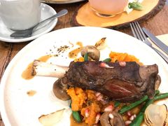 -FLOVIE FLORIST CAFE